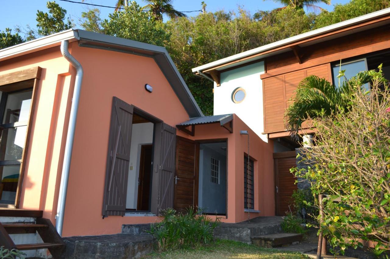 Villa Atypique Le Chat Perche De Grand Anse Петит-Иль Экстерьер фото